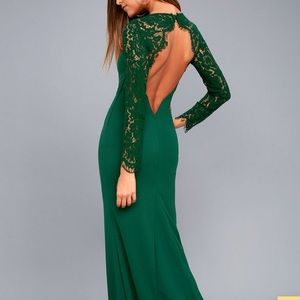 Green backless dress with long sleeves (lace)